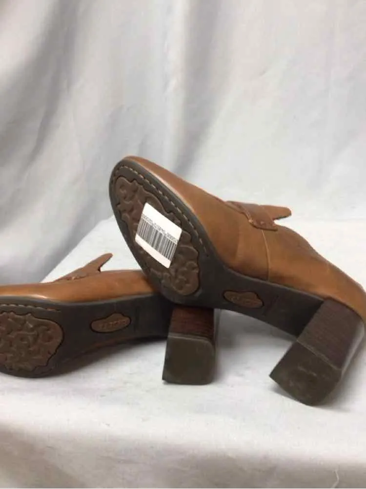 BORN SIZE 9 Ladies SHOES