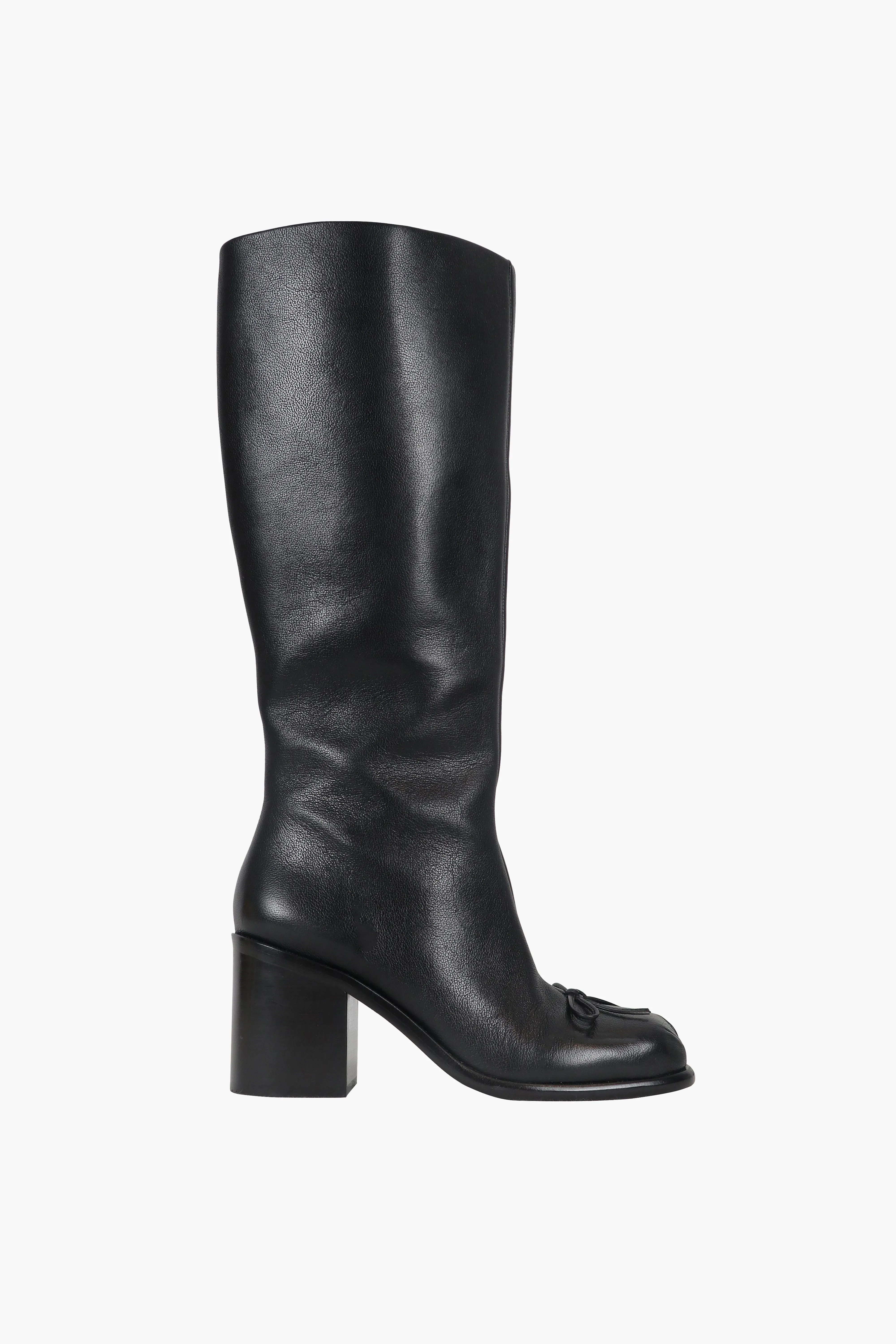 KNEE HIGH POINTE BOOT IN BLACK