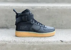 NIKE - Women - W SF Air Force 1 Mid - Black/Gum