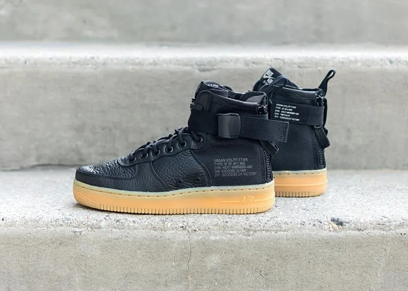 NIKE - Women - W SF Air Force 1 Mid - Black/Gum